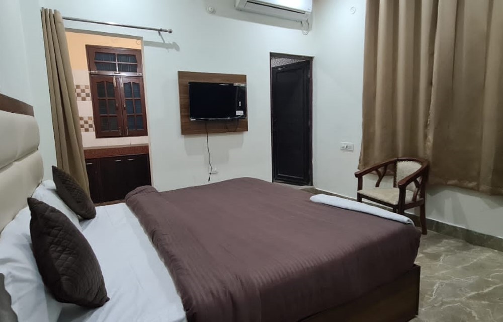 The Hotel JRS