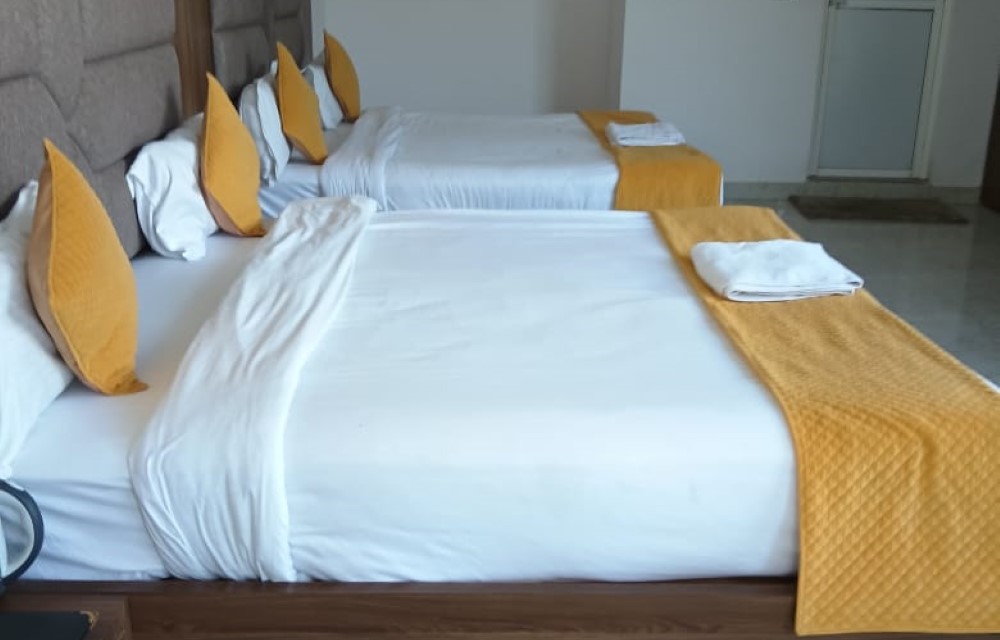 4 Bed Room